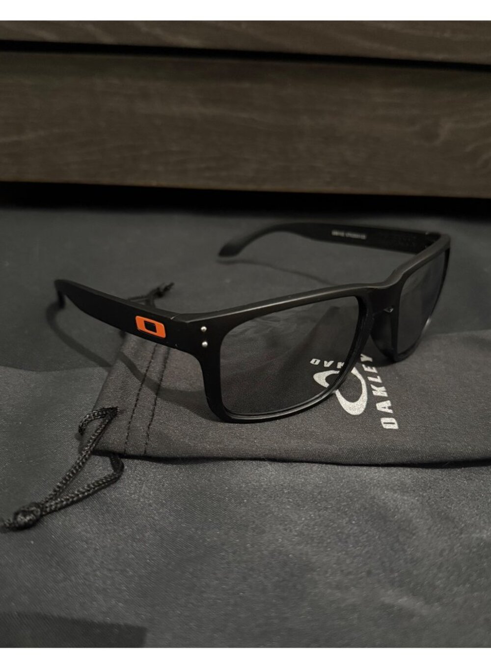 Oakley Holbrook Mens Sunglasses 9102 Silver Reflective Lenses